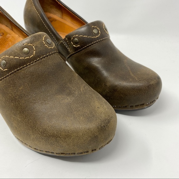 Brown Genuine Leather Riki Full Grain Clogs - Picture 4 of 10